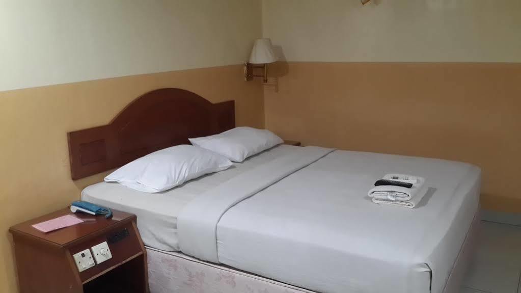 Batam Star Hotel Екстер'єр фото